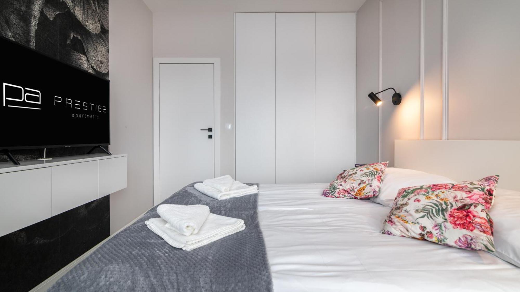 Prestige Apartments - Rajska 8 - Old Town 格但斯克 外观 照片